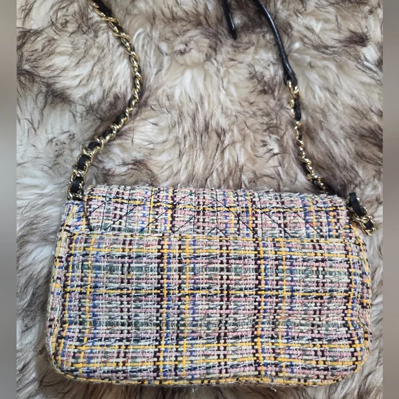 KARL LAGERFELD PARIS Agyness Crossbody - Picture 8 of 10